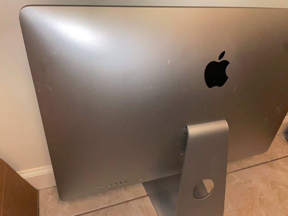 Apple iMac 27-inch Retina 5K (Late 2014) Core i7 @ 4.0GHz. 32GB. 500GB SSD  + 1TB