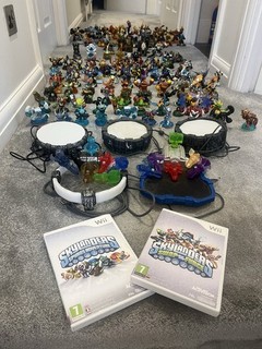 Mega Skylander bundle 2 games 5 portals traps vehicles potions & characters