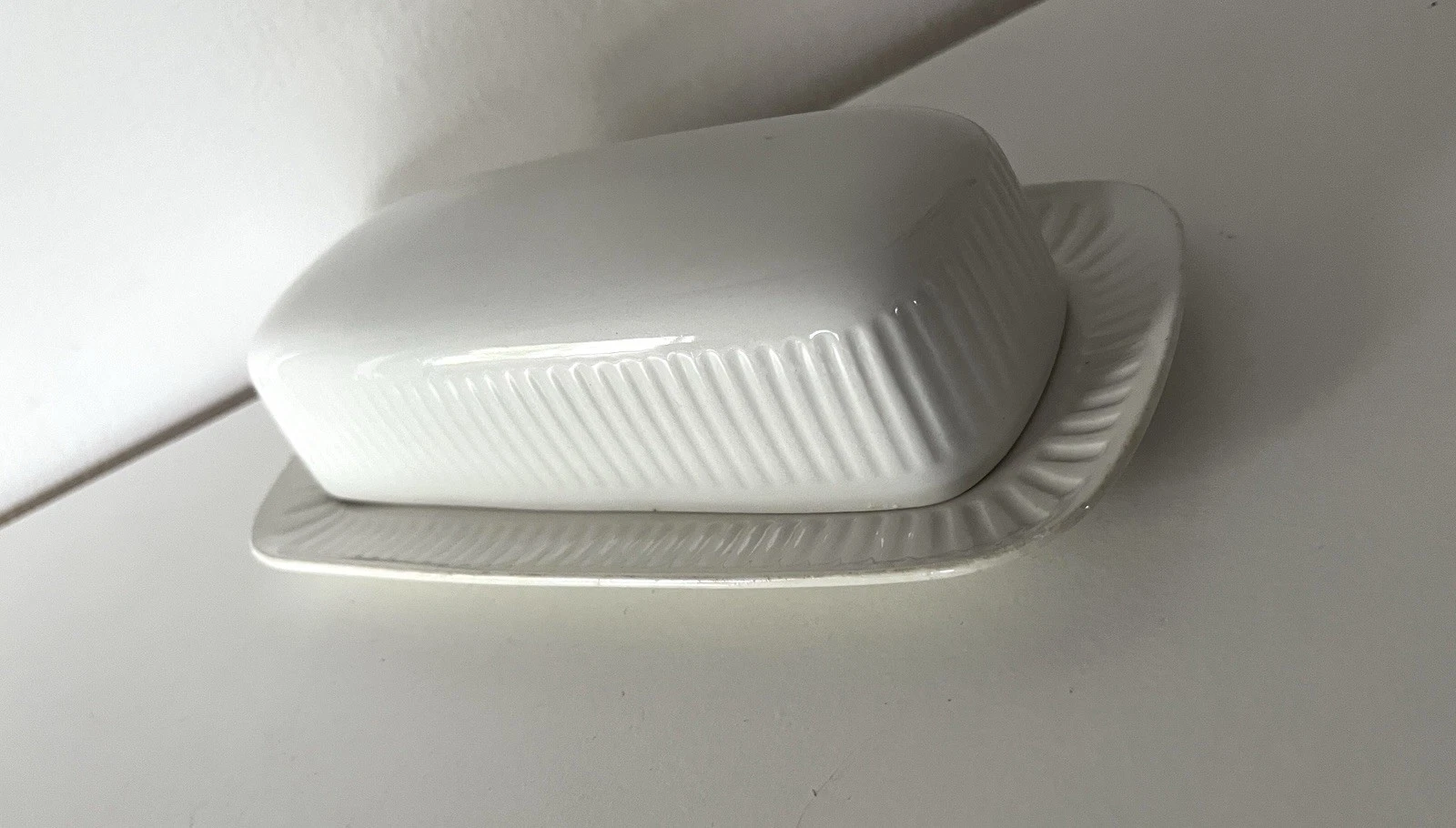 Johnson Brothers England White Ironstone Athena Butter Dish Exc. Cond