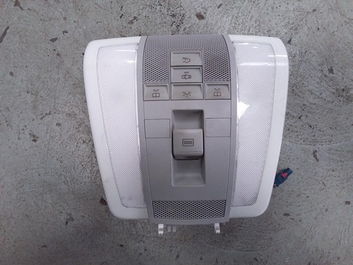MERCEDES C CLASS COURTESY LIGHT FRONT (CENTRE), W/ SUNROOF CONTROLS TYPE, GREY,