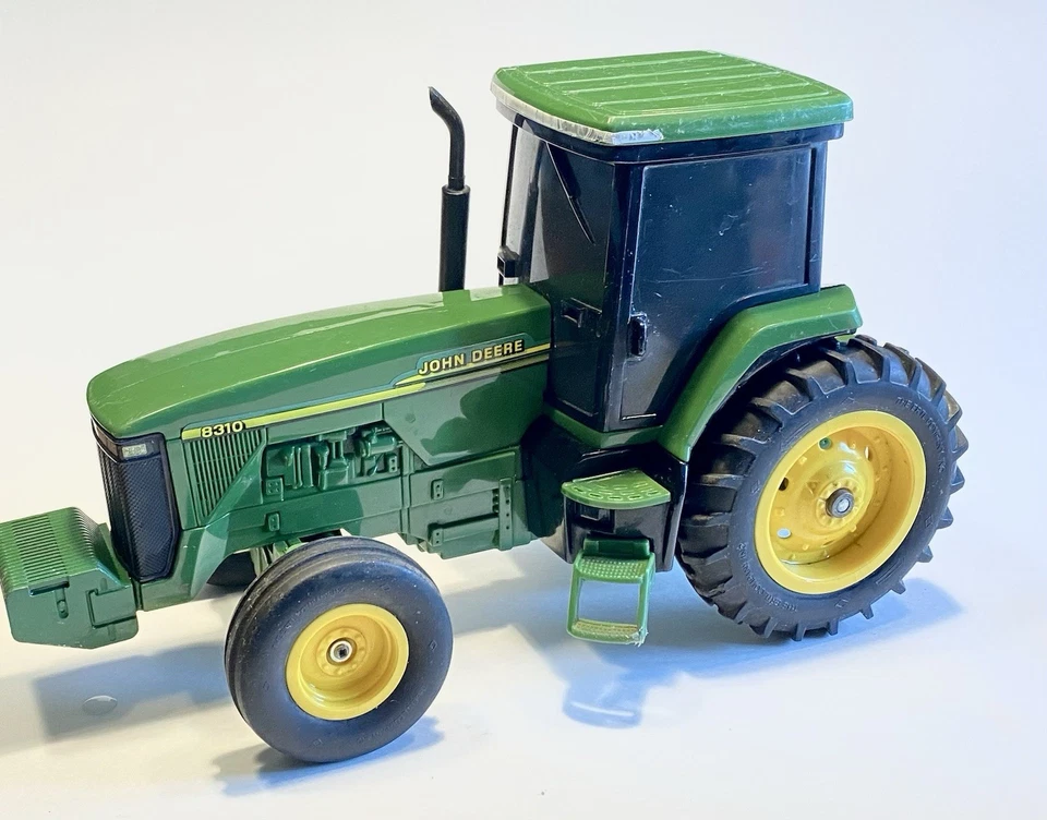 Ertl John Deere Remote Control 8310 Tractor No Remote Not Tested 1990s - Image 2 of 4