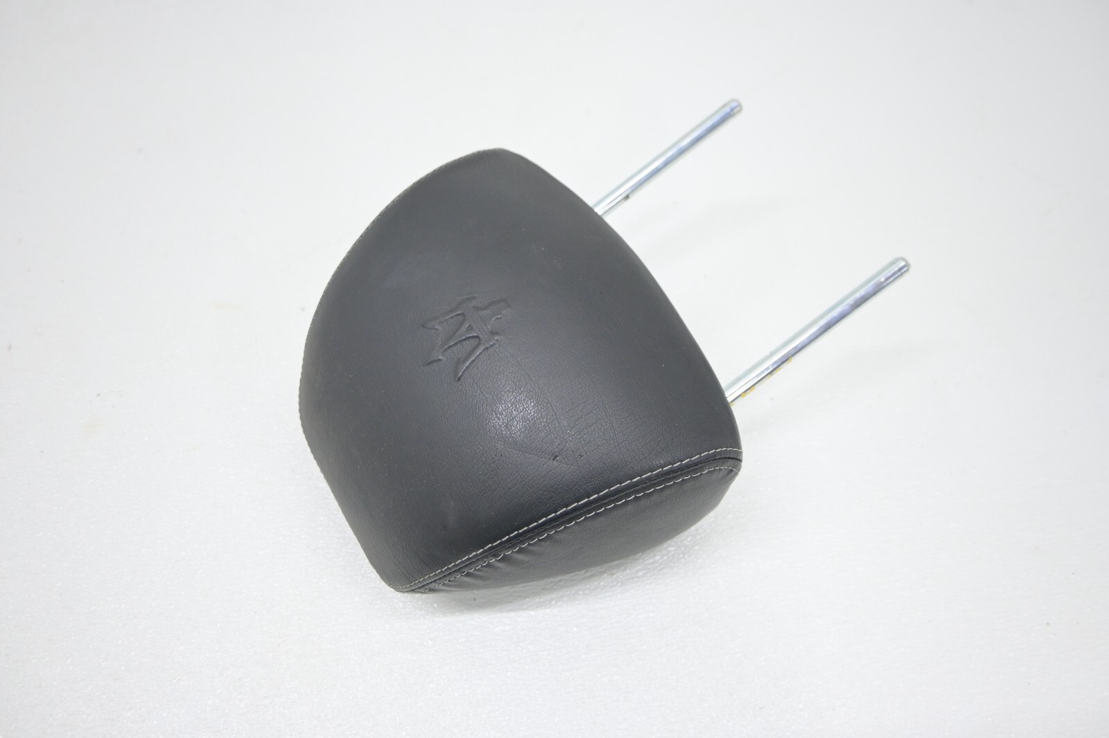 Maserati GranTurismo 2008-2017 RIGHT Headrest