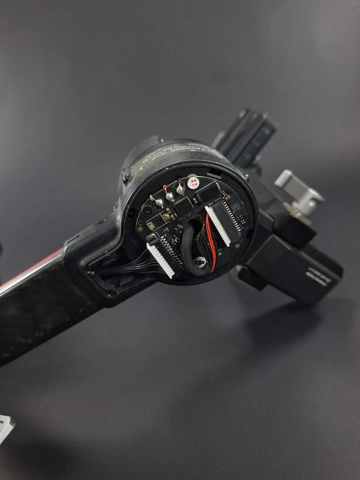 DJI RONIN RS2 , MOTOR ERROR - Image 4 of 4