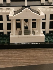 LEGO Architecture The White House 21006 Complete NO discoloration w Box & Manual