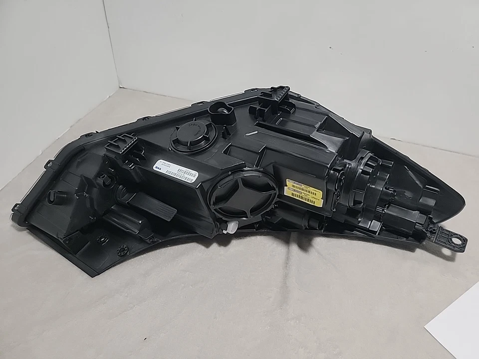 Headlight  19-21 Hyundai Tucson CAPA Certified Left Driver Side Assy W/o LED Acc - Image 4 of 4