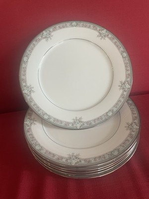 Vintage 43 teiliges Fine Bone China Tafelservice - in Platin eingefasst - 12 Personen