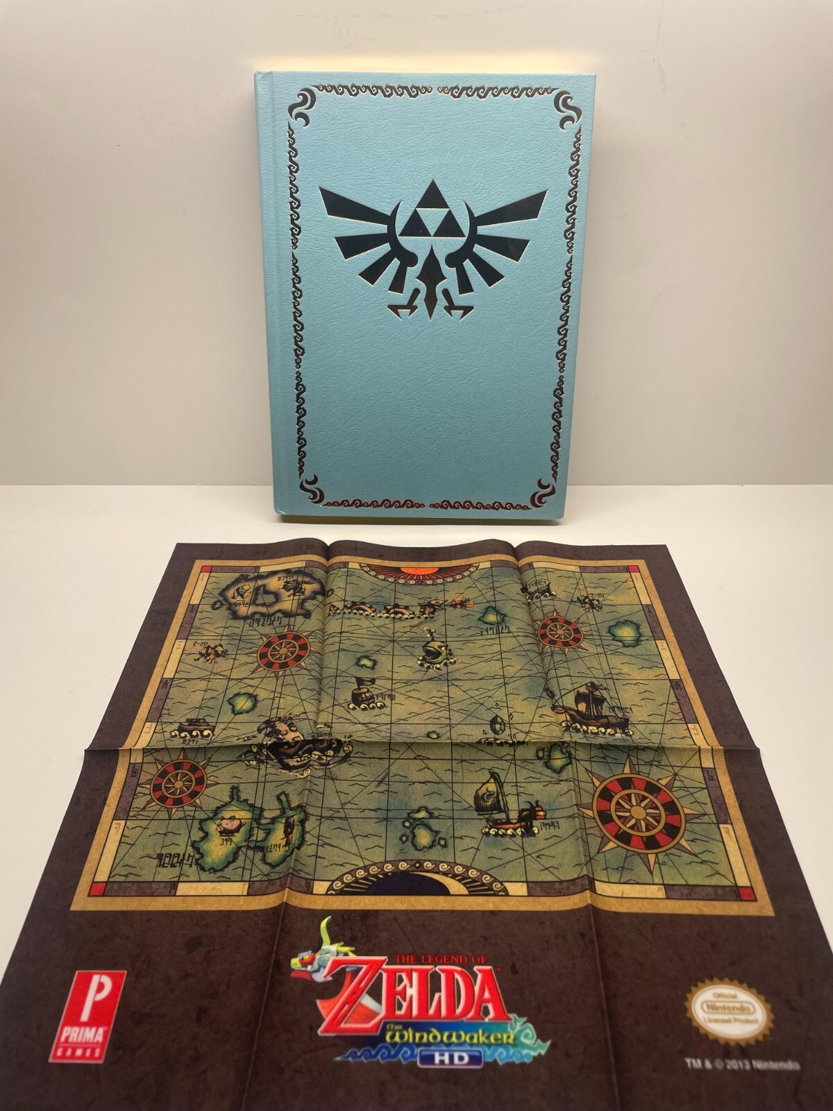 WITH MAP The Legend of Zelda The Wind Waker HD Guide Special Edition Book