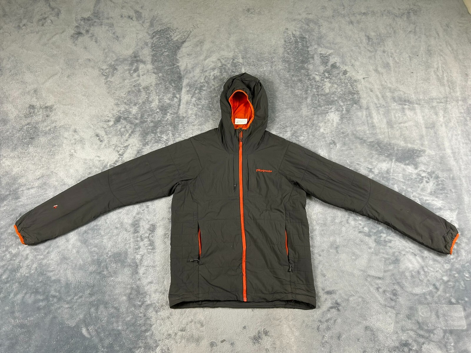 CHAQUETA CON CAPUCHA PATAGONIA NANO AIR PARA HOMBRE PEQUEÑA GRIS CREMALLERA COMPLETA LIGERA