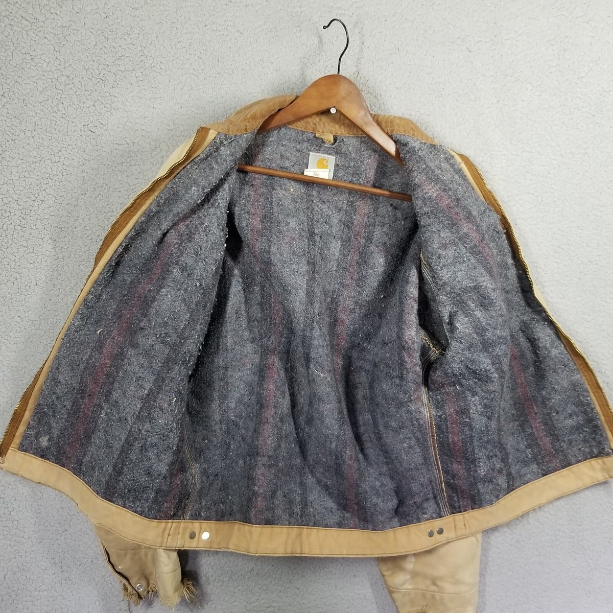 Vintage Carhartt J01 BRN 46 Tall Detroit Jacket Destroyed Vintage Carhartt J01 BRN 46 Tall Detroit Jacket Destroyed