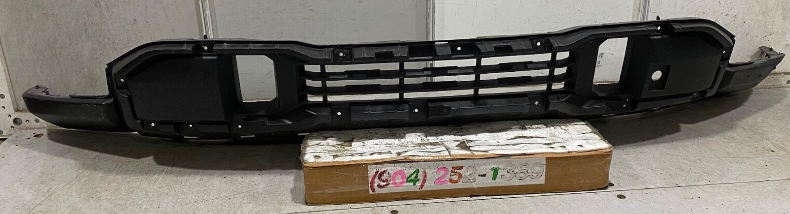 2020-2023 GMC SIERRA 1500 FRONT LOWER BUMPER COVER VALANCE OEM 