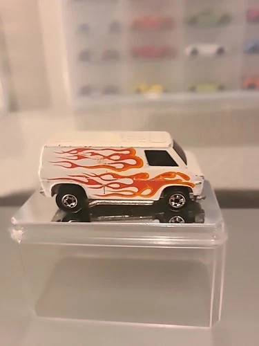 Hot Wheels Vintage 1974 Van.