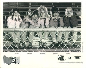 Press Photo: GOOD 2 GO 8x10 B&W 1992