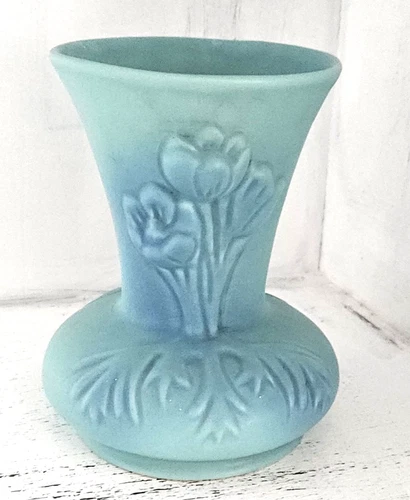 Vtg Van Briggle Pottery Turquoise Blue Matte Tulip/Crocus Relief Vase Colo Spgs