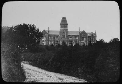 Magisches Laternendia BALA COLLEGE UM 1900 FOTO BANGOR WALES