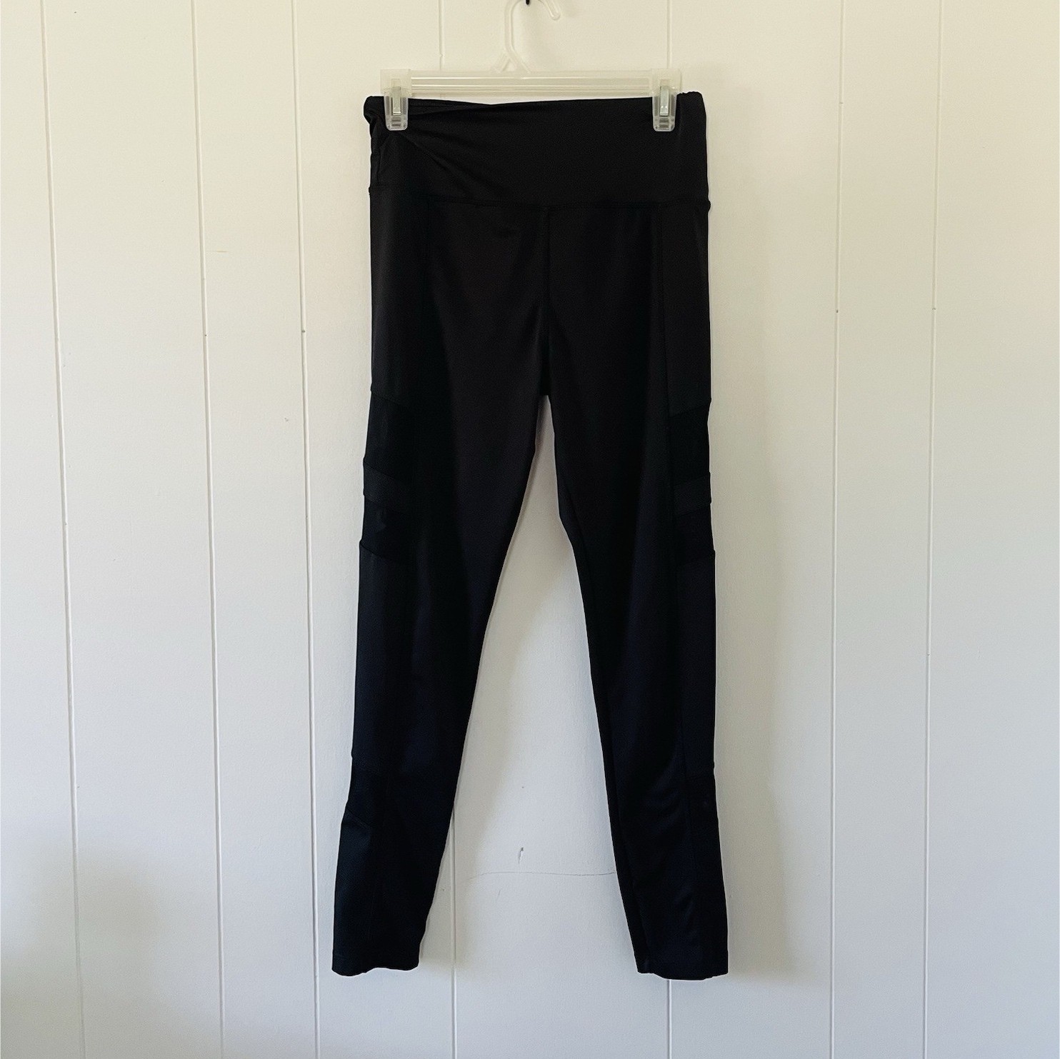 All in Motion Black Ankle Leggings Women's Size M Breathable