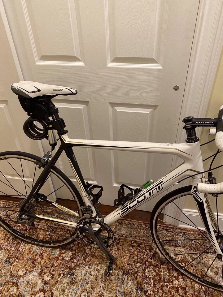 Scott Addict R3 - Carbon Fiber, Shimano Ultegra, 56cm, Pristine - Image 3 of 4