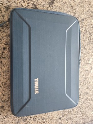 Thule - Gauntlet Laptop Sleeve for 16'' MacBook Pro, 15'', PCs up to 14''- Blue