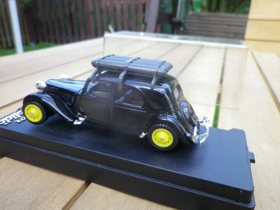 SOLIDO AGE D'OR 1/43em: CITROEN TRACTION GAZ ref 4115 COMME NEUF EN BOITE - Photo 3/4