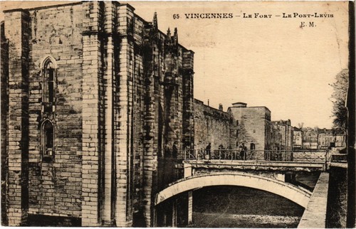 CPA Vincennes Le Fort entree principale (1346915