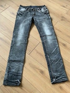 r display jeans
