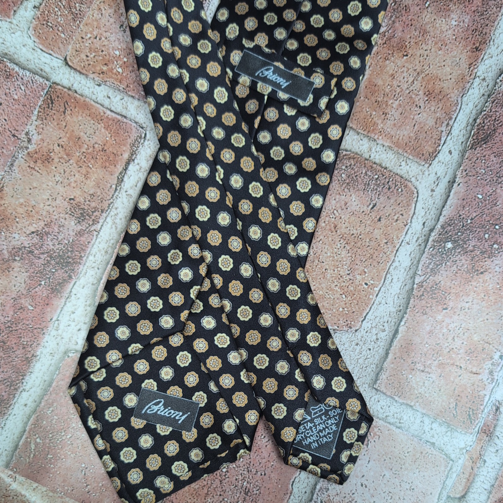 BRIONI Italian Silk Tie Golden Medallion On Black Printed 3 5/8" X 59 1/2"