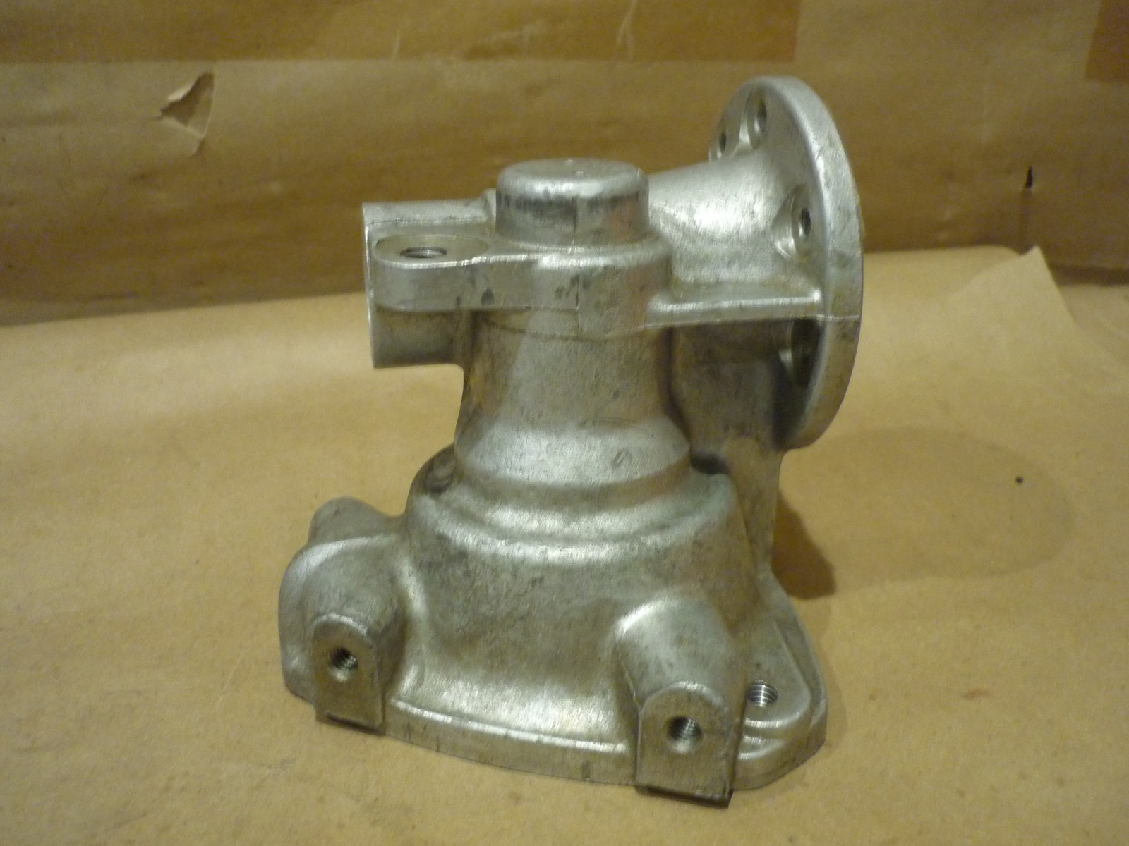 Ferrari 365 GTS - Distributor Drive Housing (NEW) - P/N 29230