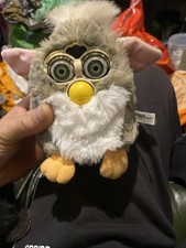 Furby 1998 70-800, an electronic toy Fully Working With Original Plastic Tag