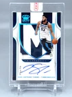 Karl-Anthony Towns 2019-20 Panini Silhouettes Patch Auto 1/1 Timberwolves