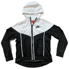 Nike Sportswear Windrunner Jacket Women s Size Small Lightweight Vented
