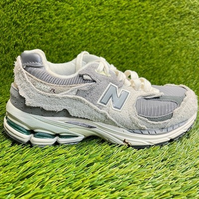 New Balance 2002R Protection Pack Boys Size 4.5Y Gray Running Shoes Sneakers