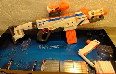 Nerf Modulus Regulator N-Strike mit Zubehör
