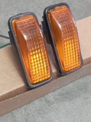 JDM HONDA CIVIC 88-91 (EF2-EF9,CRX) AMBER SIDE MARKER LIGHTS OEM