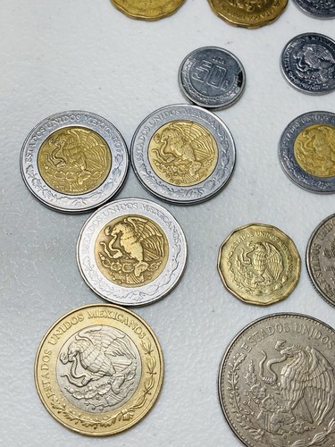 Variety Of Mexican Coins - Some Vintage - Lot Of 21 Coins - Mexico - Picture 9 of 11