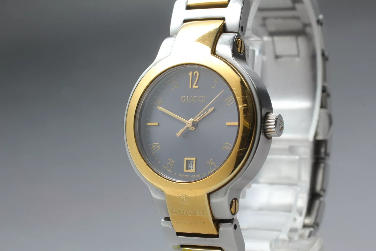 [Exc+5] Vintage GUCCI 8900L cadran noir deux tons quartz femme du JAPON