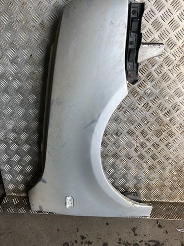 VW Lupo  Facelift Kotflügel rechts  in silber LA7W