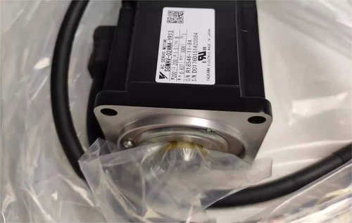 1PC YASKAWA SGMAV-02ANA-YR13 Servo Motor New In Box Expedited Shipping - Imagen 2 de 4