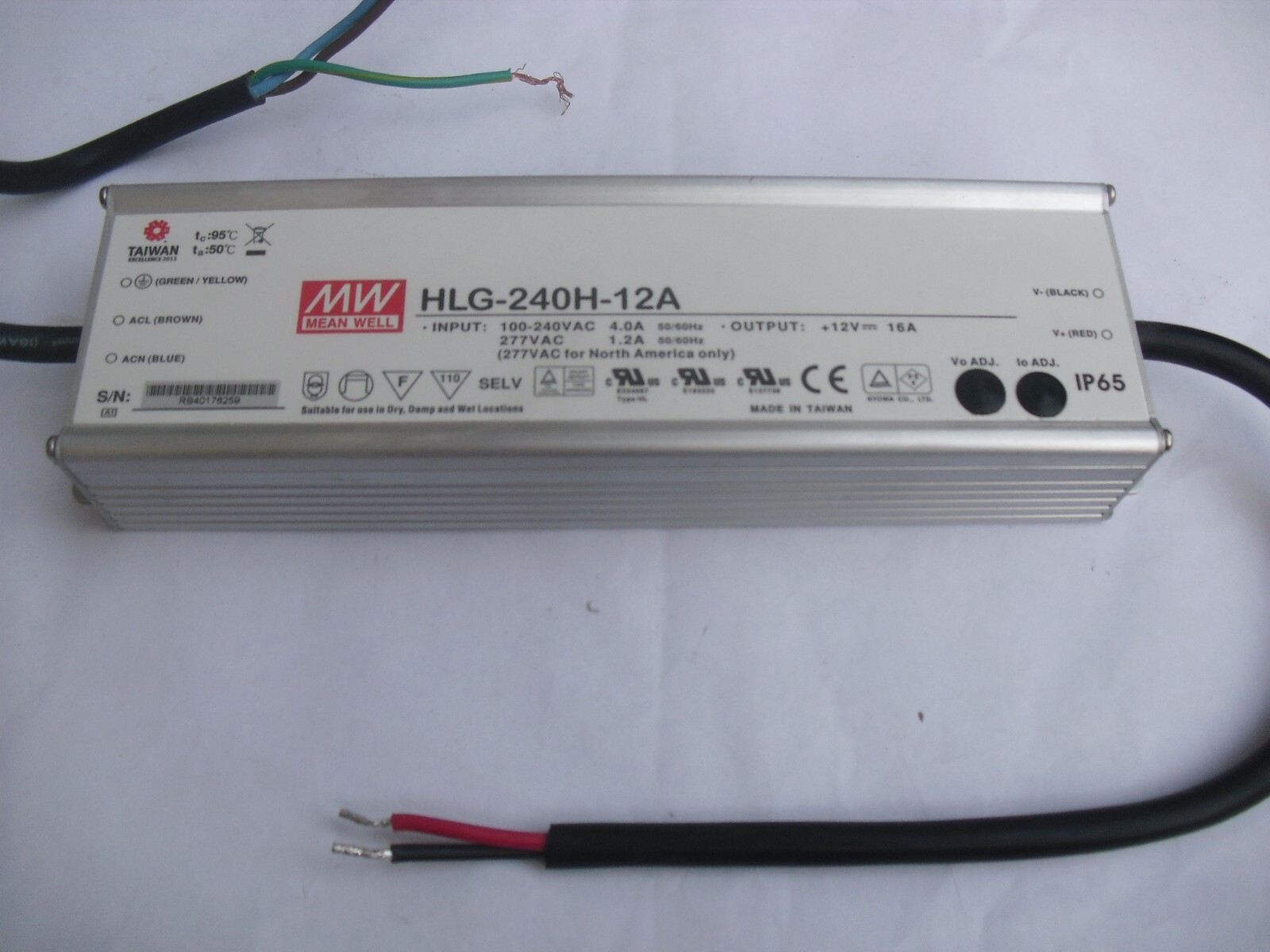 Alimentatore LED 12V 16A MEAN WELL HLG-240H-12A | Alta Affidabilità