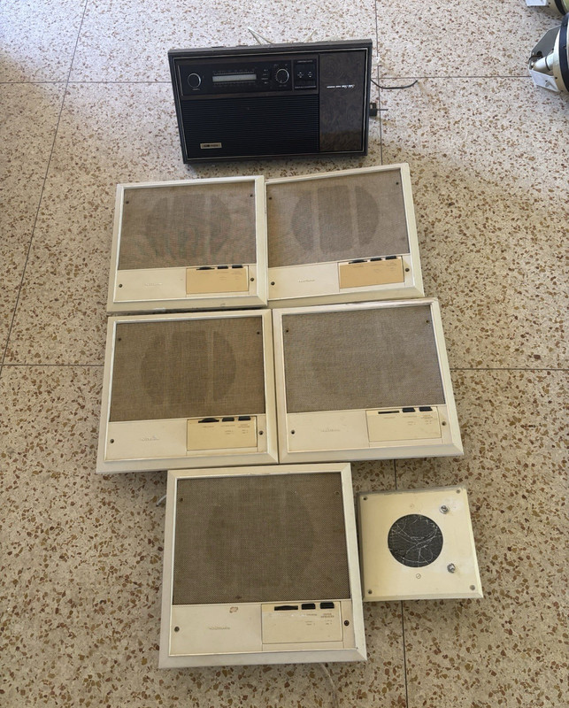 NuTone MUSIC INTERCOM SYSTEM IMA-406 w/ 5 2553-B Remote Intercom Speakers