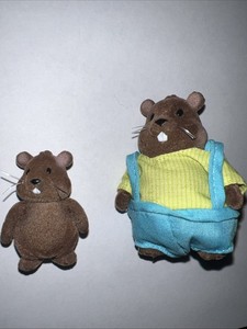 Lot Of 2 - CALICO CRITTERS Lil Woodzeez BEAVER FAMILY DAD & Baby