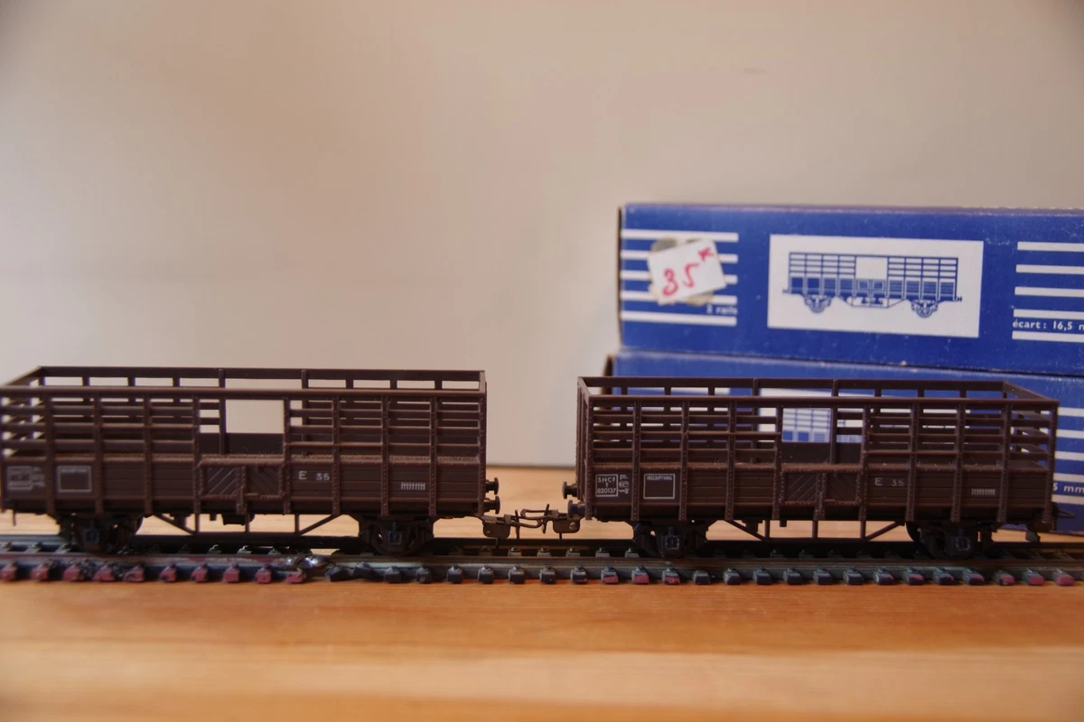Rame 3 Voitures Voyageur Hornby SNCF 2nde/1ère Classe échelle HO - Occasion Excellent état