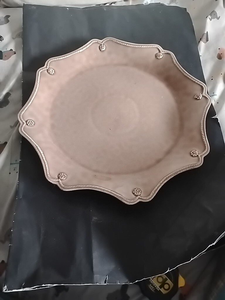 Picture 1 of 6