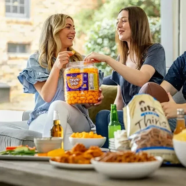 Сырные шарики Utz, бочка 23 унции (3 банки) - Изображение 4 из 4