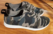 Not Rated Women's Mayo Sneaker Camouflage Size 10