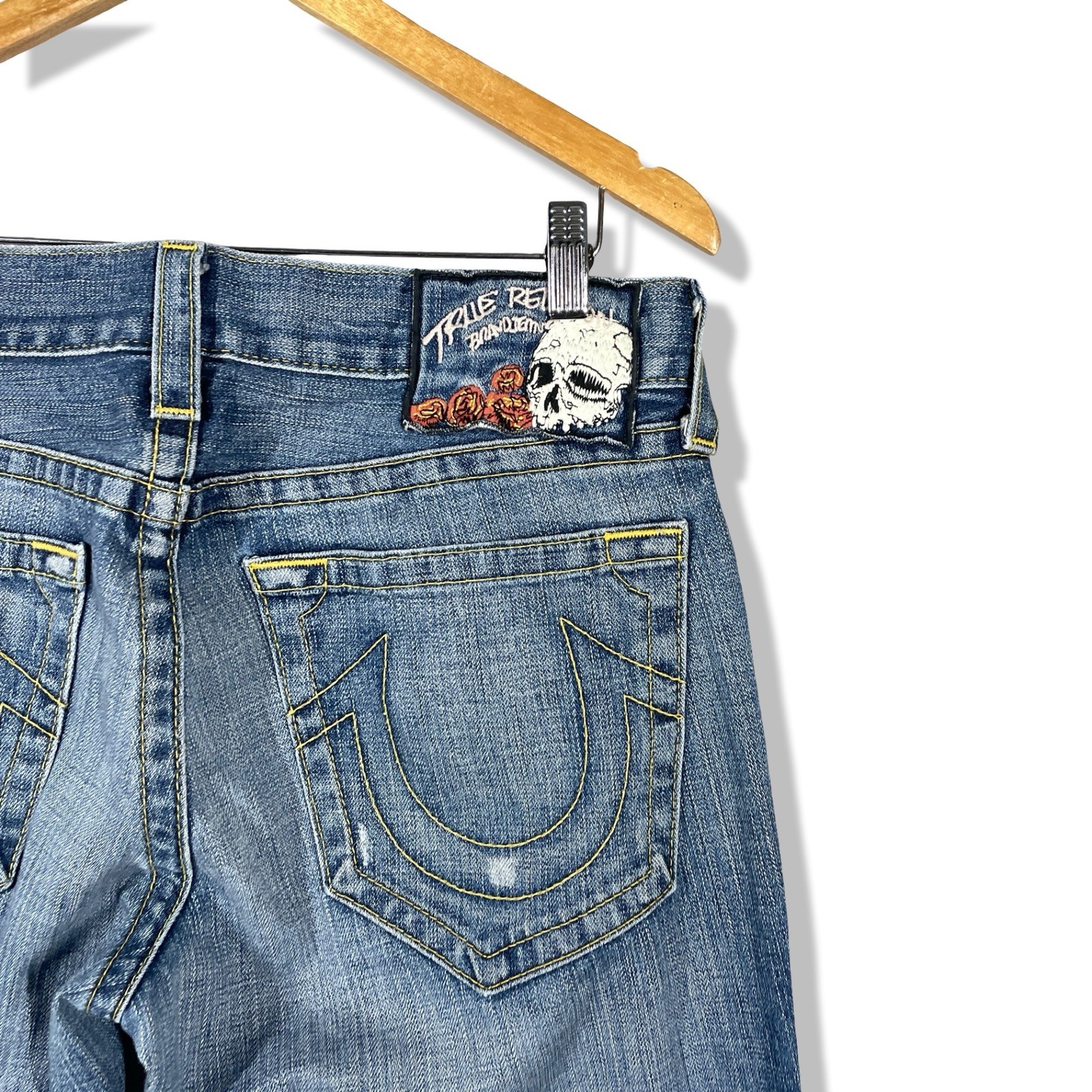 True Religion Bobby Jeans Mens 34 Blue Skull Roses Patch Straight Leg Denim thumbnail 7