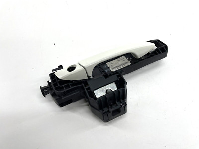 MERCEDES A-CLASS W176 DOOR HANDLE DRIVERS RIGHT FRONT O/S/F IN WHITE 2013-2018