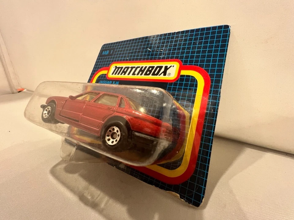 火柴盒 MB 1 捷豹 XJ6 国际市场未打孔短卡 MOC VHTF — 第 3/4 张图片