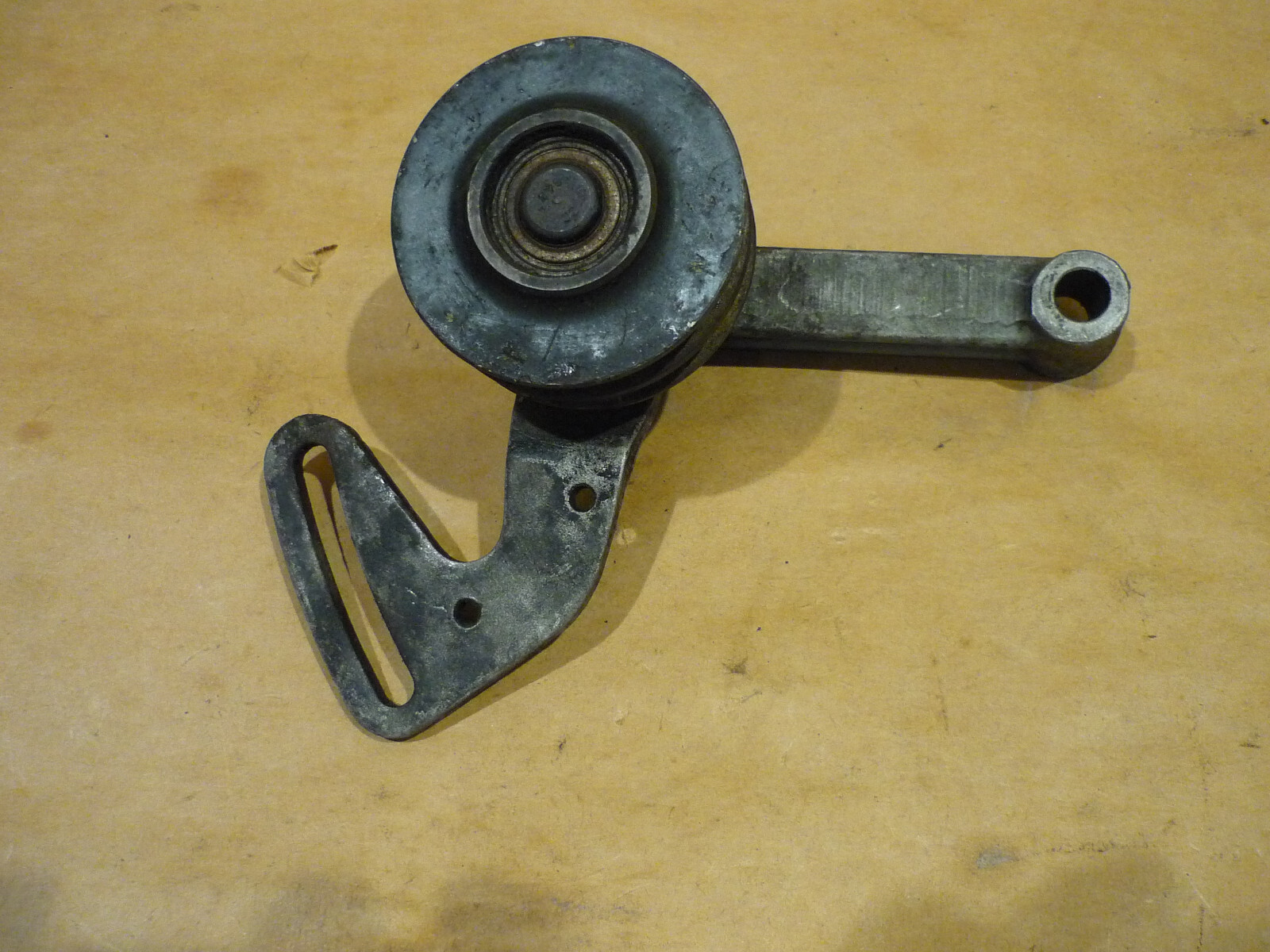 Rolls-Royce Silver Spur-Corniche -Jokey Pulley For Water Pump P/N UE38281