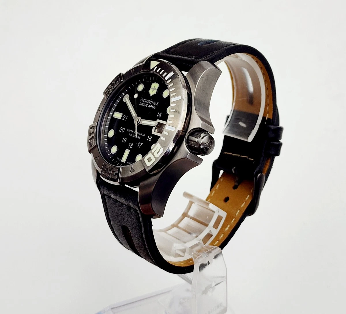 Men s SWISS Watch VICTORINOX SWISS ARMY