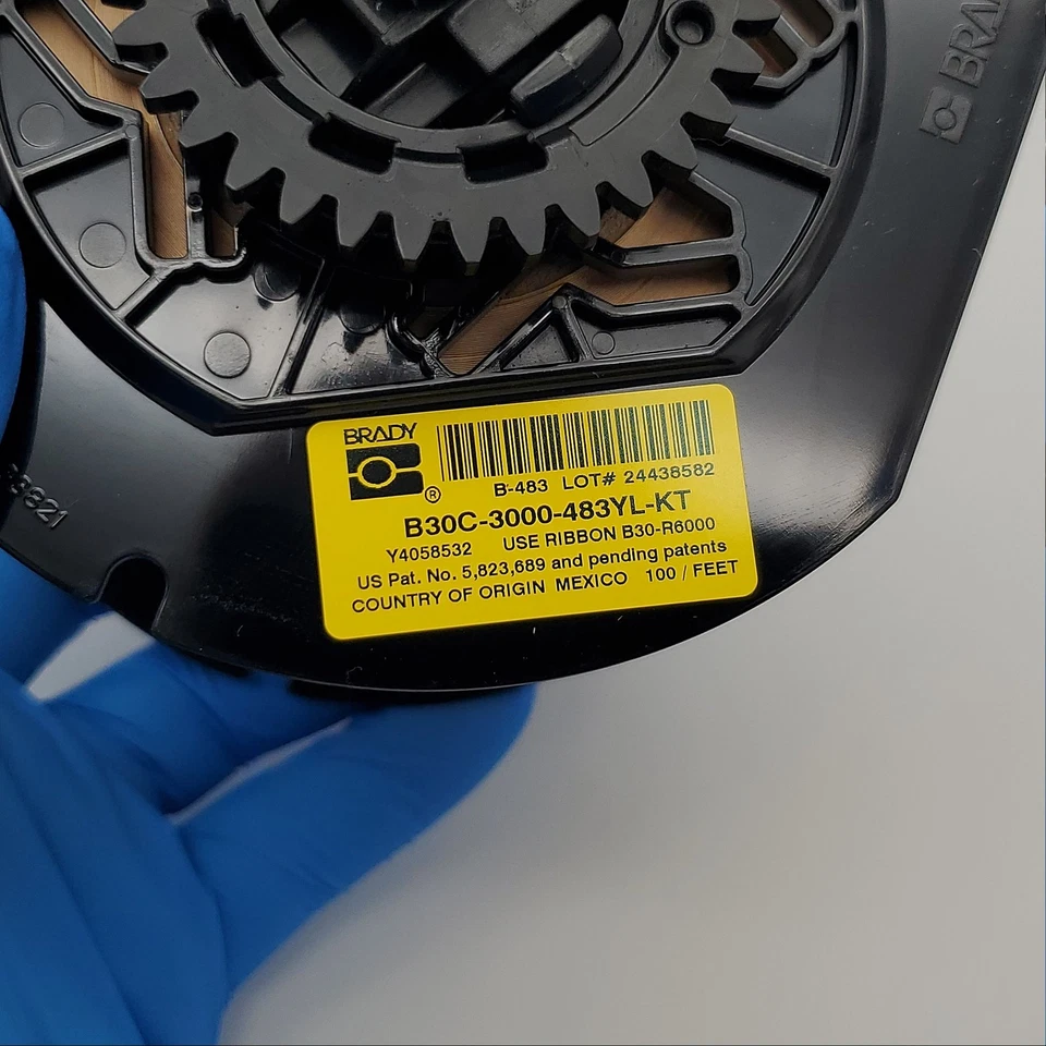 Brady B30C-3000-483-YL 3in x 100ft Label Tape Cartridge Printable Floor Marking - Imagem 3 de 4