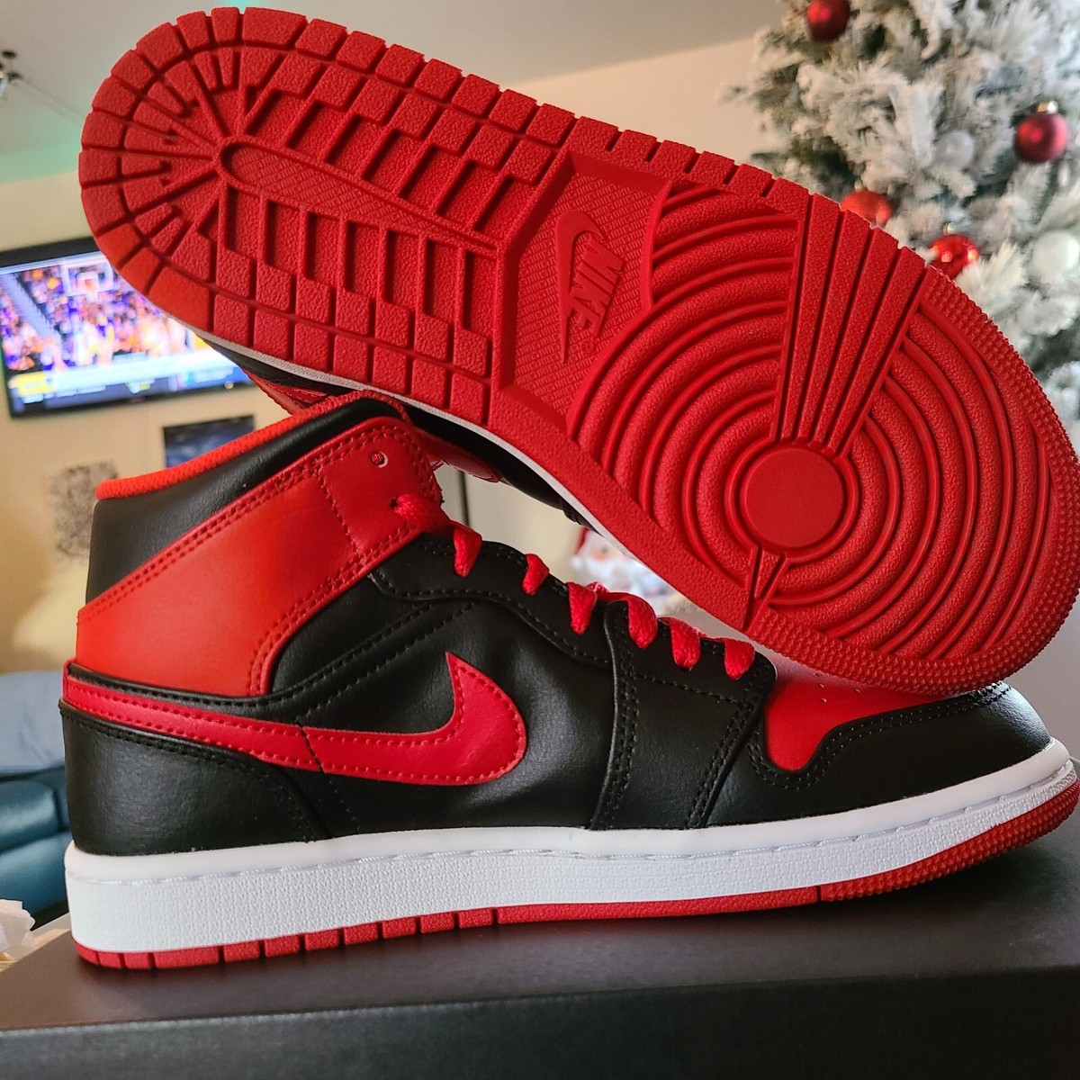 Nike Air Jordan 1 Mid Banned Black, red, White now in hand  display picture 2